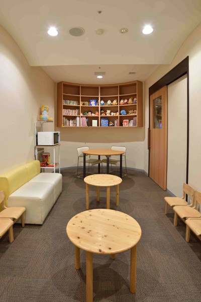 二人目不妊専用フロアに設置された「キッズイートイン」スペース