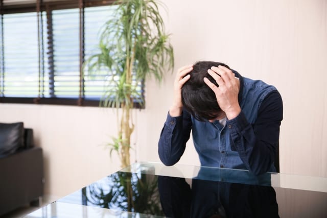 プレッシャーがかかっている男性