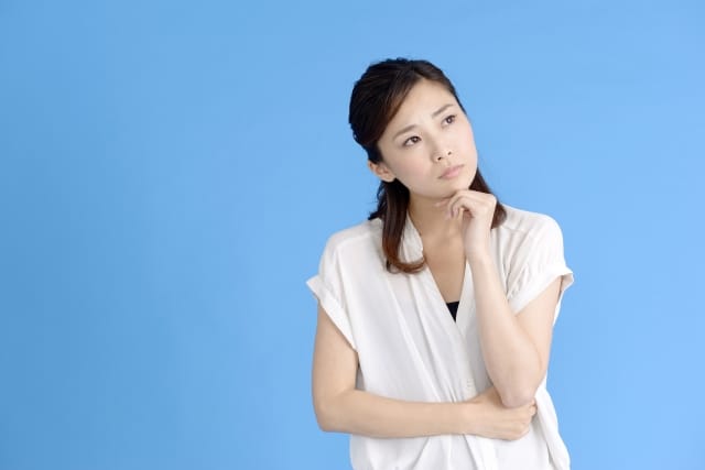 疑問の女性
